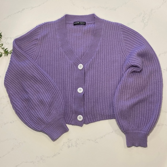 SHEIN Sweaters - 🔥5/$25🔥 SHEIN Bishop Sleeve Button Up Cardigan